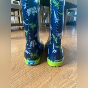 Boys rain boots